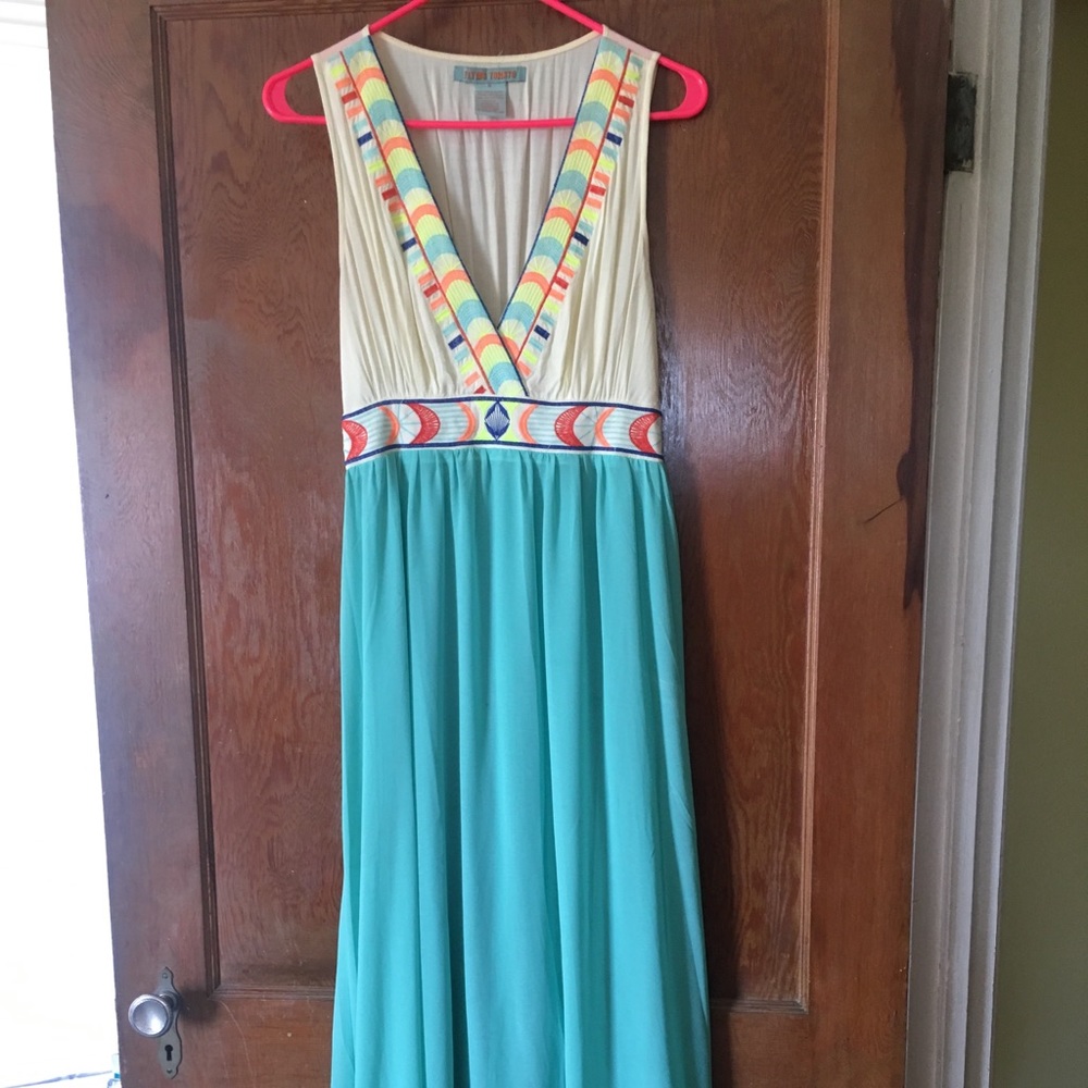 Maxi dress. Super fun for spring and summer days!